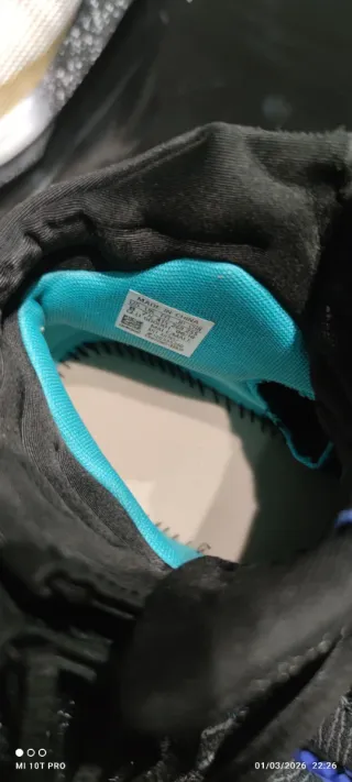 Zapatillas Adidas Baloncesto Negras y Azules