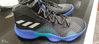 Zapatillas Adidas Baloncesto Negras y Azules