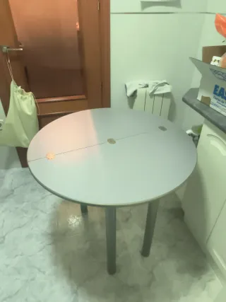 Mesa de cocina redonda metal y madera