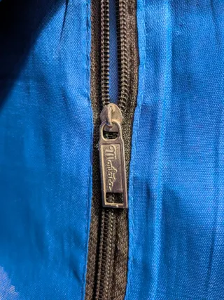 Bolso de mano con lentejuelas