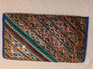 Bolso de mano con lentejuelas