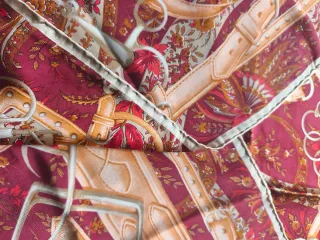 Foulard in seta vintage oro e rosso