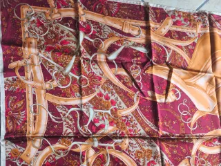 Foulard in seta vintage oro e rosso