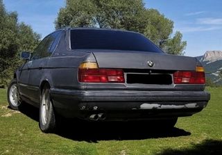 BMW 735i E32 (1987) - Clásico