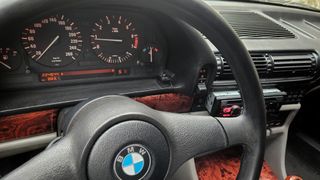 BMW 735i E32 (1987) - Clásico