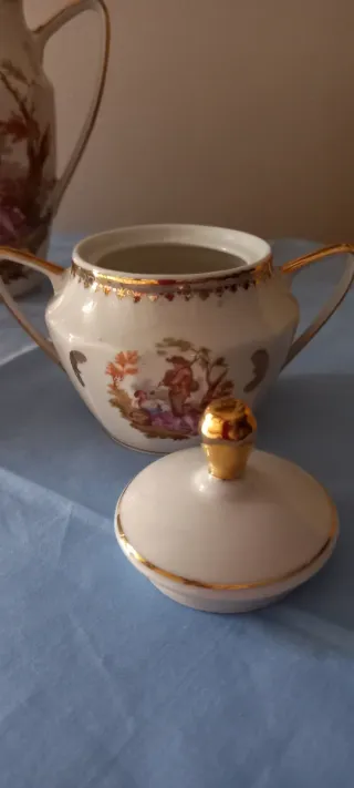 Juego de café porcelana 6 servicios.  Años 50