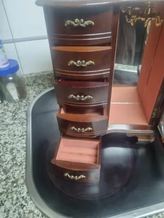 Joyero musical de madera