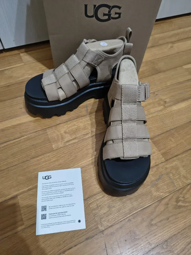 Sandali UGG Donna Tg 37 Nuovi prezzo non trattabil