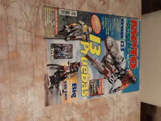 Revista de motos moto verde