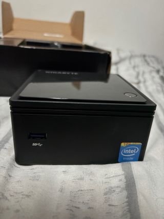 Gigabyte Brix Ultra Compact PC Kit