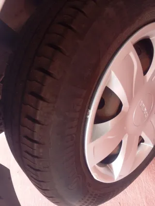 Dacia Sandero  2009 muy buen estado.