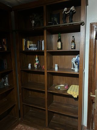 Librería Banak Madera y Cristal