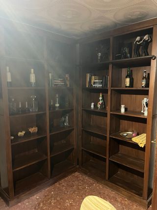 Librería Banak Madera y Cristal