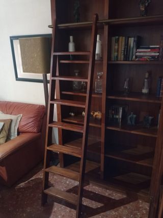 Librería Banak Madera y Cristal