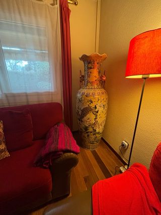 Butacas y armarios antiguos. Art Deco