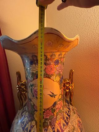 Butacas y armarios antiguos. Art Deco