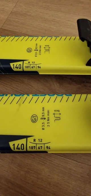 Esquís Wedze Boost 300 140cm + fijaciones