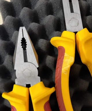 Juego de 3 Alicates Eléctricos 1000V