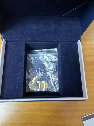 Reloj Maserati Acero y Dorado con Caja