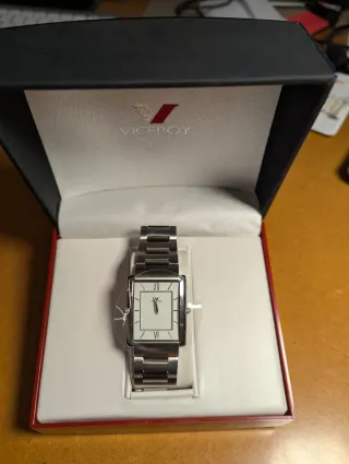 Reloj Viceroy Cuadrado Blanco y Plateado