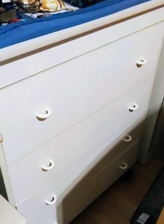 Cómoda cajonera blanca de madera