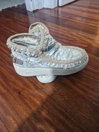 Botas MOU lentejuelas blancas