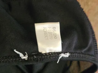 Top deportivo Adidas negro