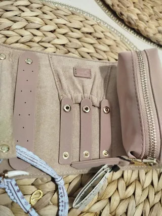 Porta joyas beige y rosa