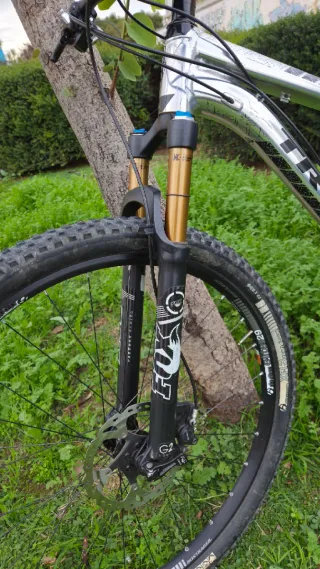 Trek Fuel EX 9 (29) Full XT y Kashima