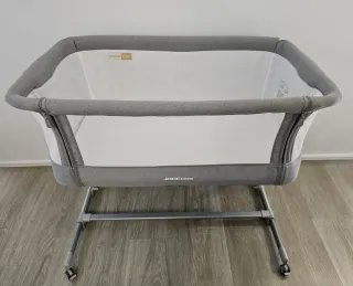 Cuna de bebé como nueva