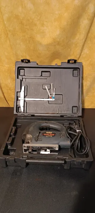 Sierra de calar Hercules de 710wcon maletín