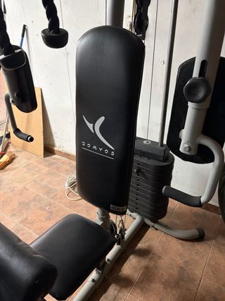 Máquina de gimnasio multifunción