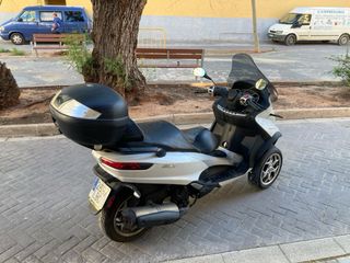 Piaggio MP3