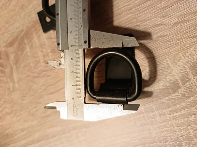 Argollas de sujeción.