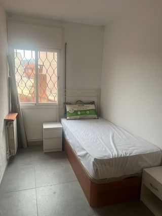 Doy a alquiler una habitacion en estado como nuevo