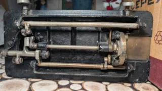 Máquina de coser antigua Singer