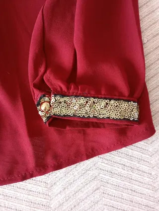 Blusa cuello mao con lentejuelas