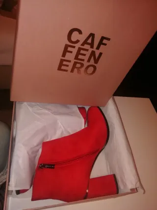 Botines rojos ante talla 40