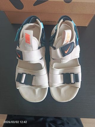Sandalias Nike Canyon W Beige Multicolor