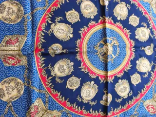 Foulard in seta vintage blu e oro