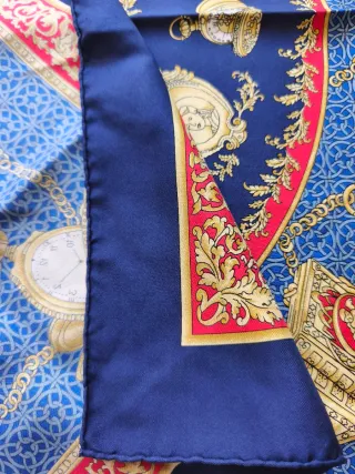 Foulard in seta vintage blu e oro