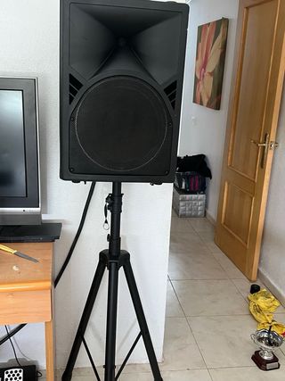 Altaboz autoamplificado