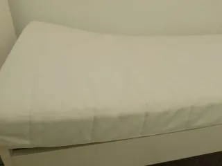 Cama individual blanca + colchón 90cm