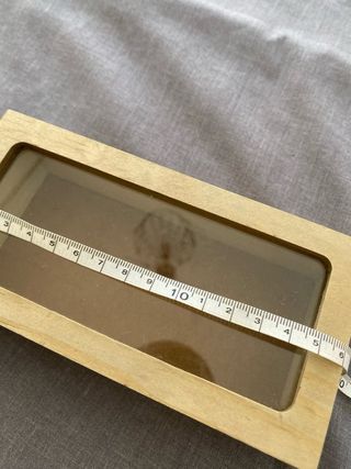 Caja de madera con tapa de cristal