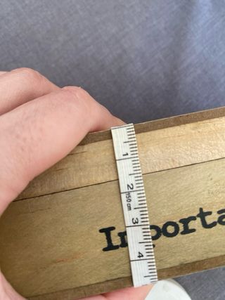 Caja de madera con tapa de cristal