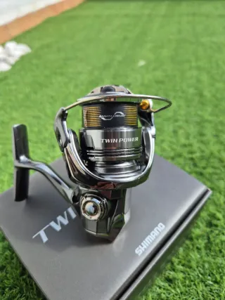 Shimano Twin Power C2000S