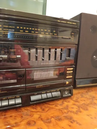 Tocadiscos, radio y caset doble