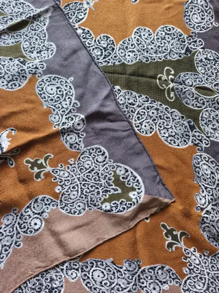 Foulard in seta Versace