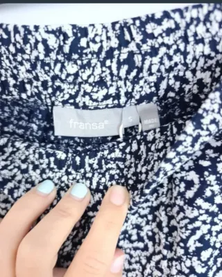 Shorts marinos con goma sin estrenar