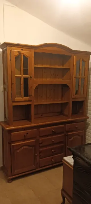 Mueble de salón madera y cristal
